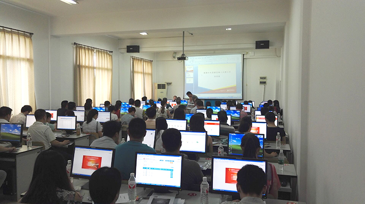 湘潭市人大代表履职服务平台承办单位培训会现场