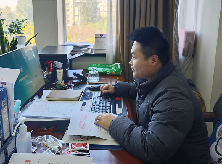 岳塘区第七届人民代表大会第三次会议保障现场